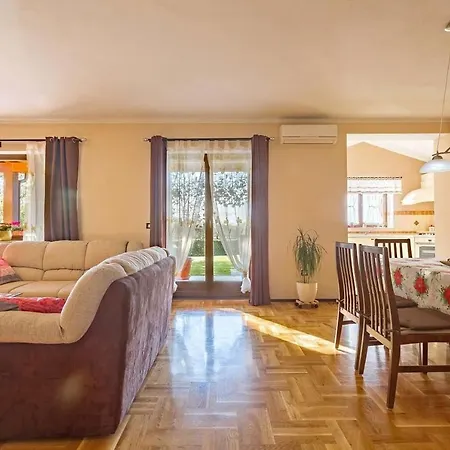 House Dolly Holiday home *